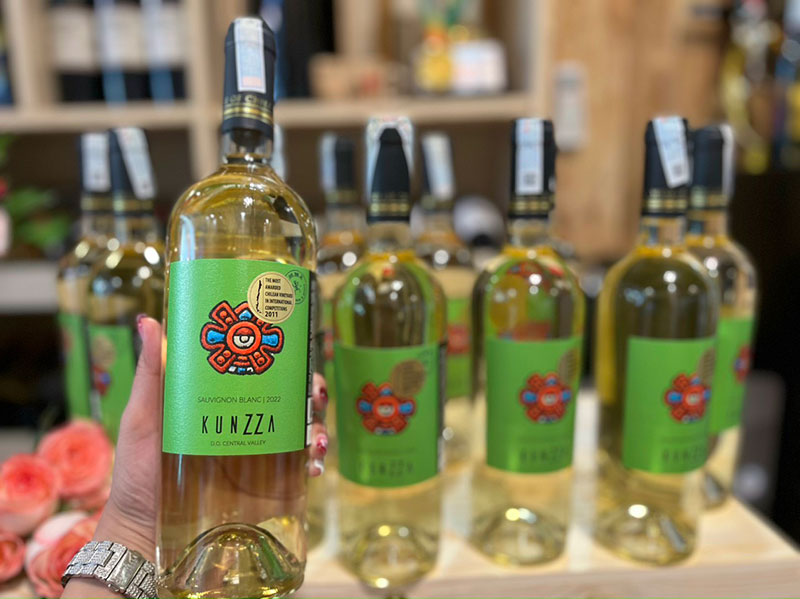 Ruou-vang-Kunzza-Sauvignon-Blanc-2